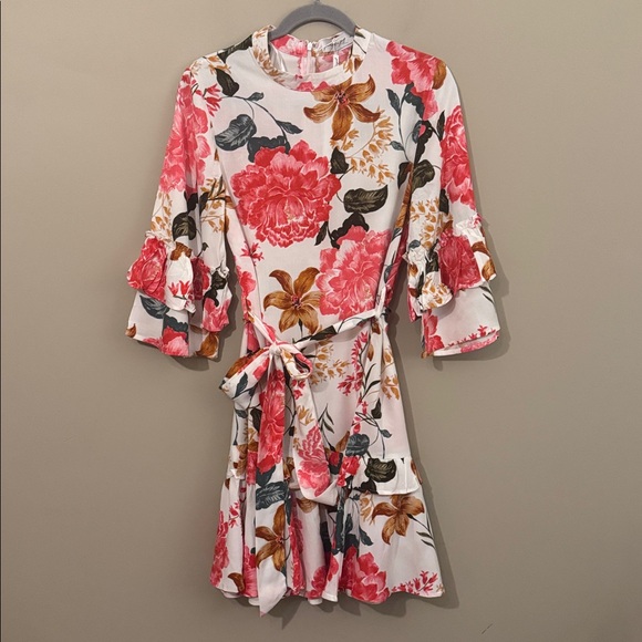 NWOT- Petal & Pup Peta Floral Print Tiered Dress, White, Medium - Picture 6 of 12